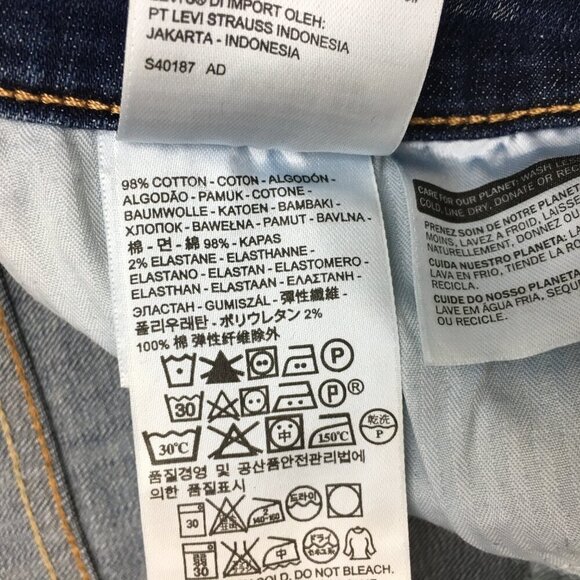 Levi's Women's Jeans Straight Leg Slight Curve Mid Rise size 28 x 32 - Picture 8 of 10